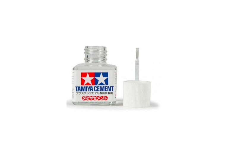 outils-colle-tamiya